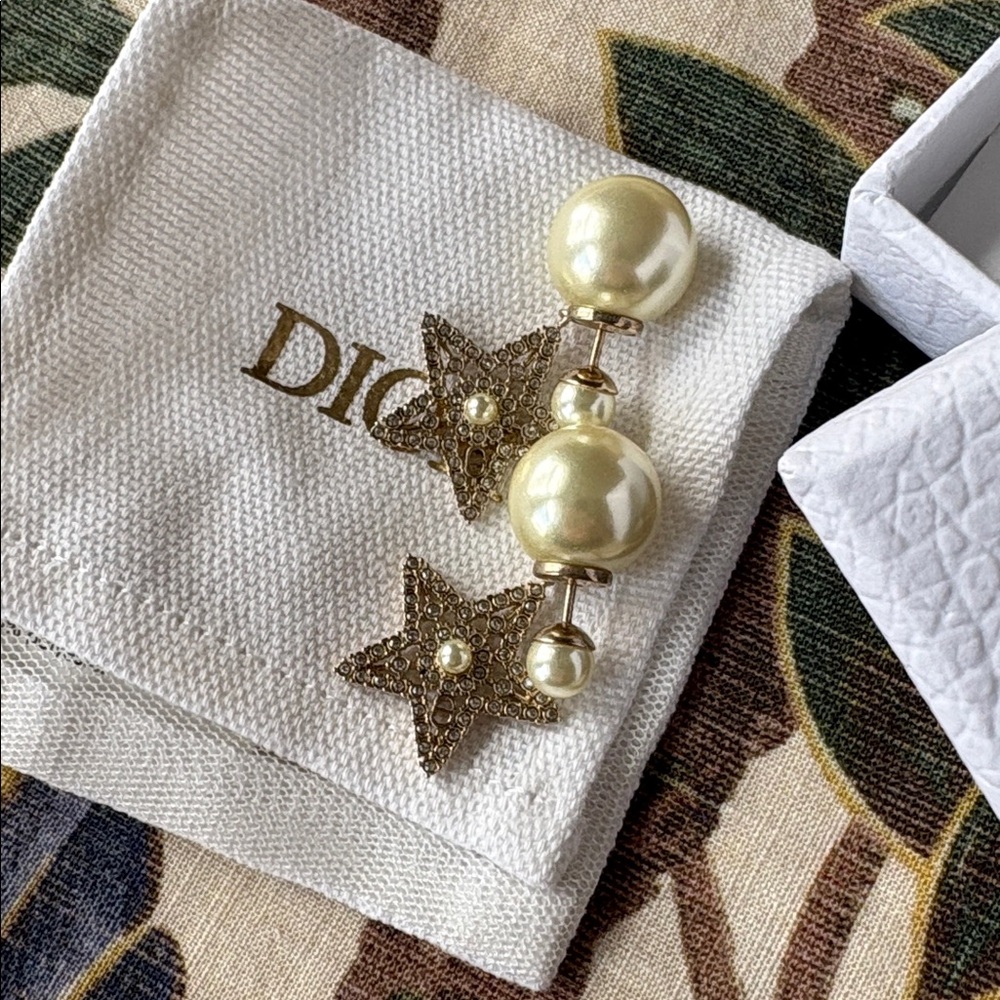 Dior Tribales Gold Star Earrings - Picture 4 of 11